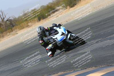 media/Mar-28-2022-Superbike Trackdays (Mon) [[b8603d0f67]]/Open Track Time/Turn 3 Inside/